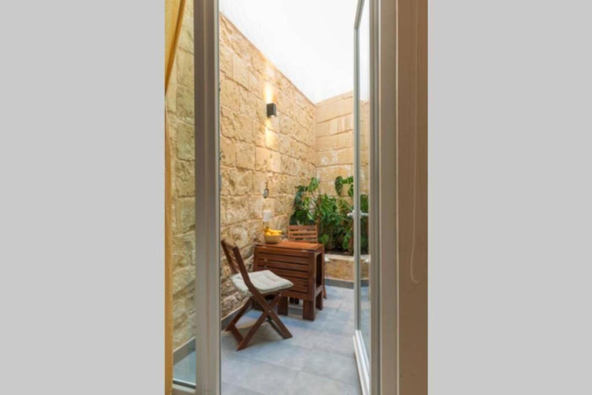 Cospicua Authentic Gf Apartment With Terrace At The 3 Cities Marina מראה חיצוני תמונה